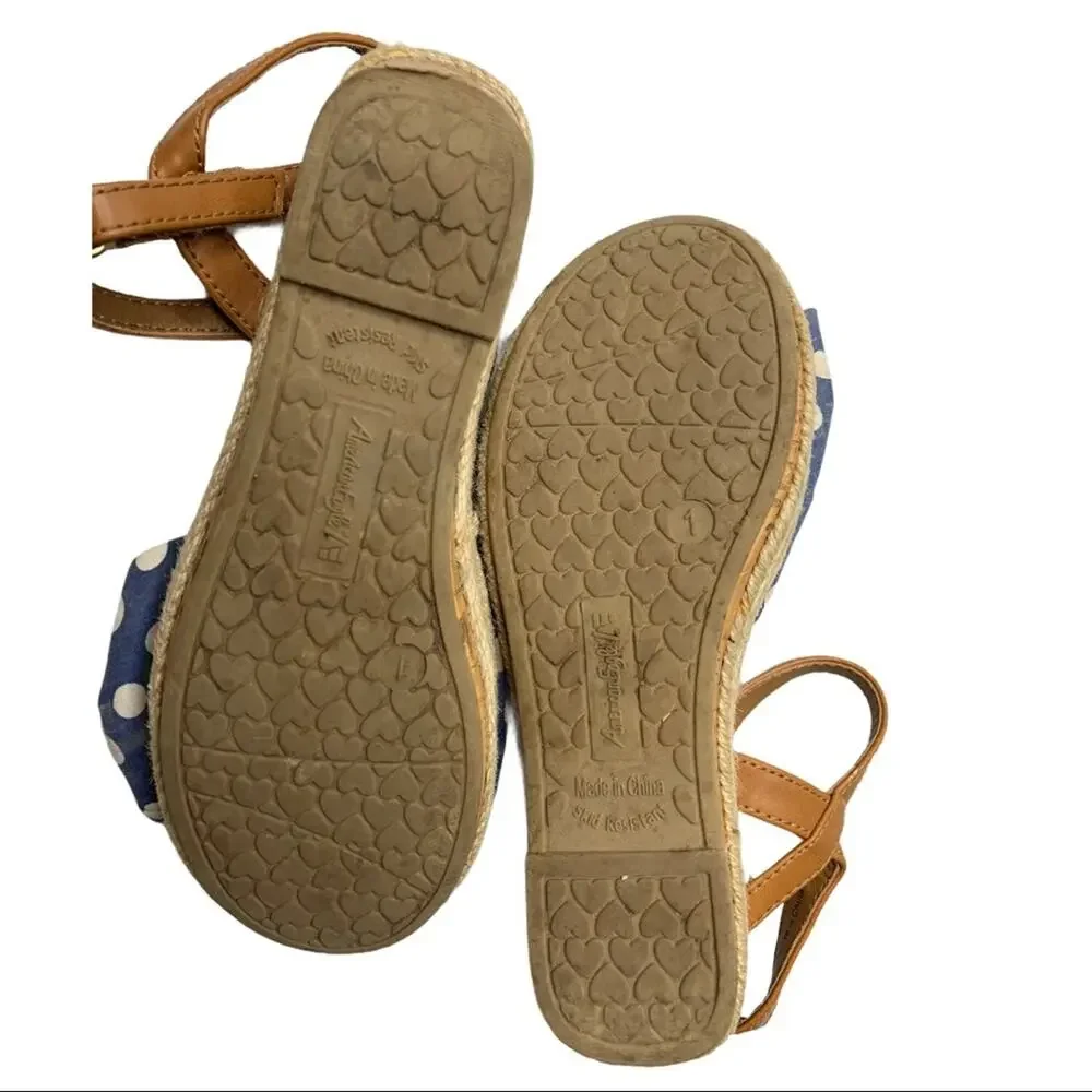 American Eagle 1 wedge sandal blue dots buckle